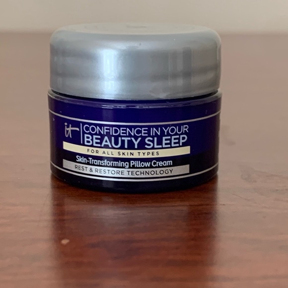 NWT IT Cosmetics Bundle Skin Care Deluxe Mini Travel Set - Picture 5 of 14